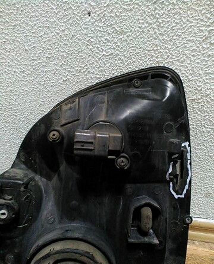 Фара правая Hyundai Porter 2 сломано крепление oem 921024f000 (скл-3) Фара правая Hyundai Porter 2 сломано крепление oem 921024f000 (скл-3)