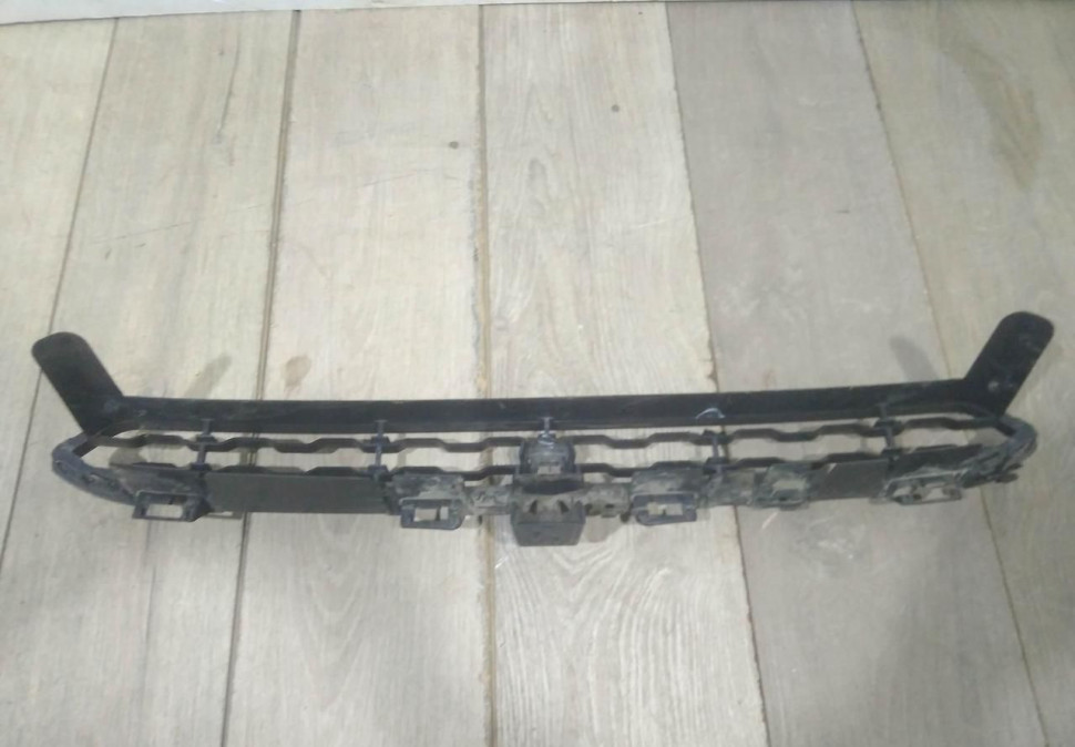 Решетка переднего бампера верхняя бу BMW X6 F16 M-Pack OEM 51118060891 Решетка переднего бампера верхняя бу BMW X6 F16 M-Pack OEM 51118060891