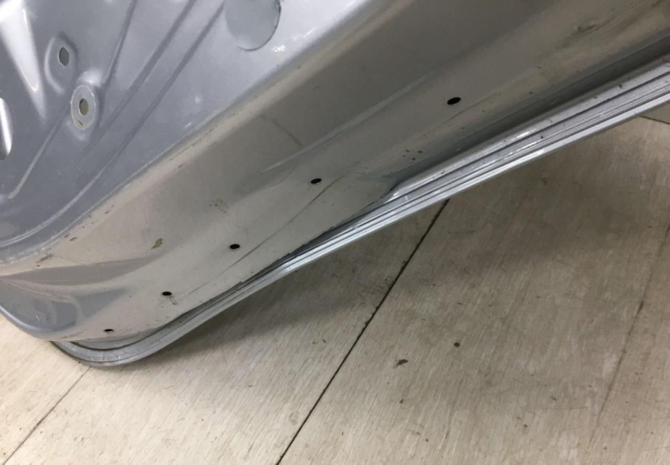 Дверь задняя правая Skoda Octavia A8 OEM 5E6833052A Дверь задняя правая Skoda Octavia A8 OEM 5E6833052A