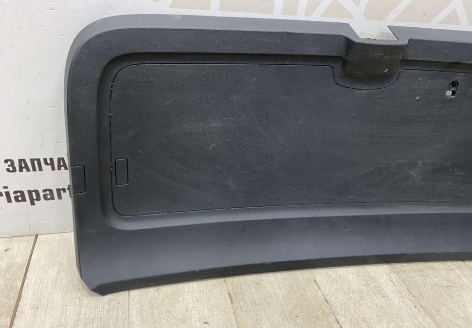 Обивка крышки багажника Skoda Kodiaq OEM 565867975 Обивка крышки багажника Skoda Kodiaq OEM 565867975