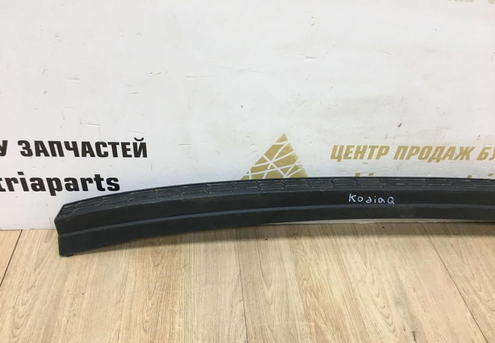 Накладка заднего бампера Skoda Kodiaq 2017 OEM 565807423 Накладка заднего бампера Skoda Kodiaq 2017 OEM 565807423