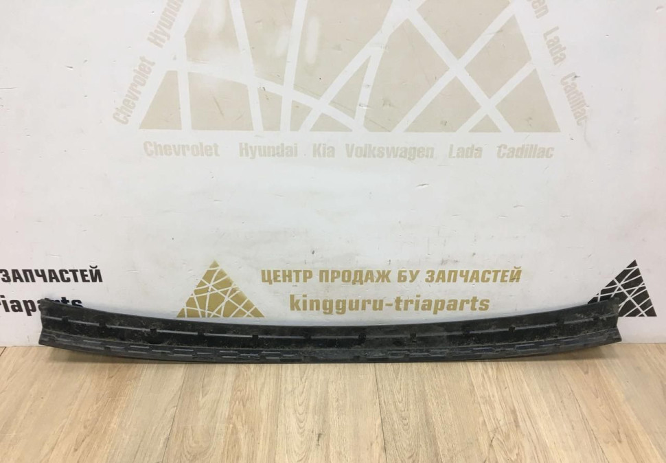 Накладка заднего бампера Skoda Kodiaq 2017 OEM 565807423 Накладка заднего бампера Skoda Kodiaq 2017 OEM 565807423