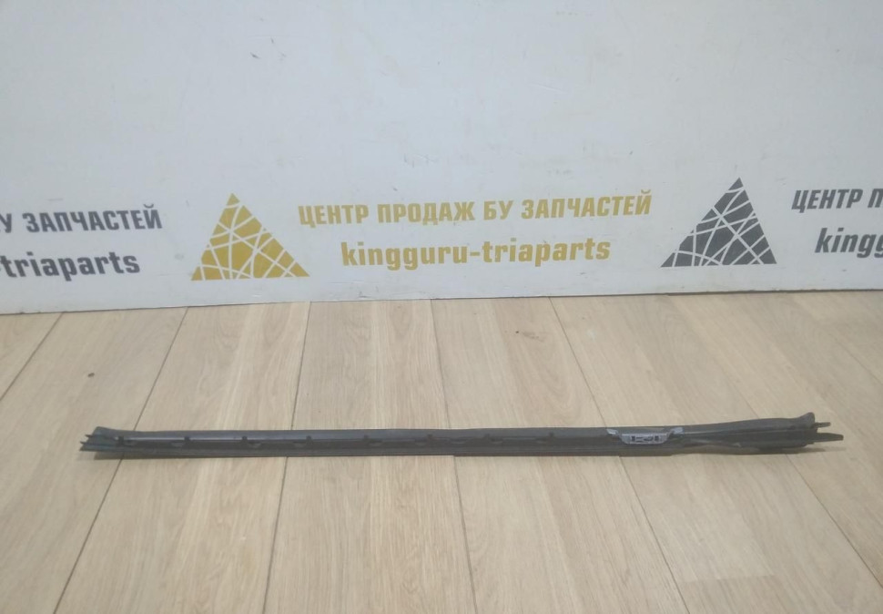Молдинг лобового стекла левый бу BMW X5 G05 OEM 51317463527 Молдинг лобового стекла левый бу BMW X5 G05 OEM 51317463527