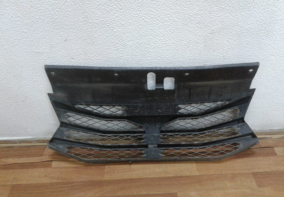 Решетка радиатора Uaz Patriot 2 рестайл oem 31638840101 (скл-3) Решетка радиатора Uaz Patriot 2 рестайл oem 31638840101 (скл-3)