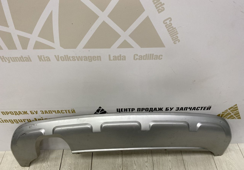 Накладка заднего бампера Skoda Yeti рестайлинг OEM 5L6807835D Накладка заднего бампера Skoda Yeti рестайлинг OEM 5L6807835D