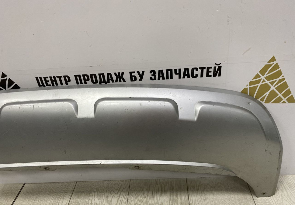 Накладка заднего бампера Skoda Yeti рестайлинг OEM 5L6807835D Накладка заднего бампера Skoda Yeti рестайлинг OEM 5L6807835D