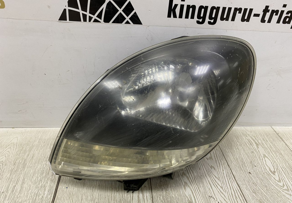 Фара левая Renault Kangoo 1 OEM 8200589036