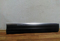 Молдинг двери передний правый Volkswagen Tiguan потертости oem 5n0854940d