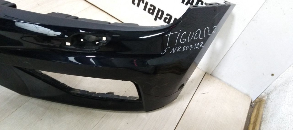 Бампер передний Volkswagen Tiguan 2 oem 5NR807221 (скл-3)