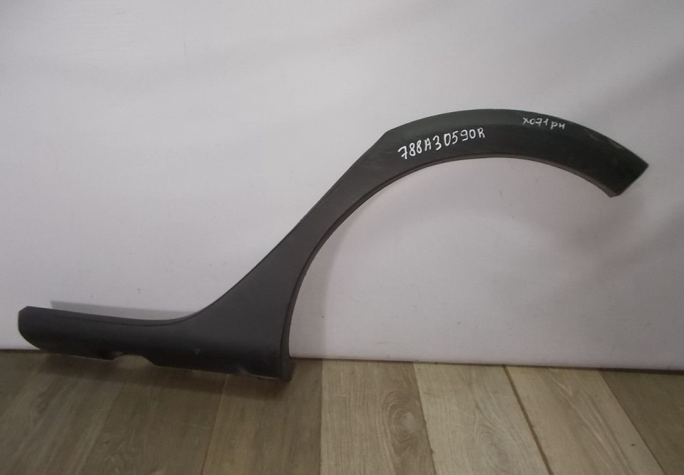 Молдинг крыла задний левый бу Renault Sandero 2 OEM 788A30590R
