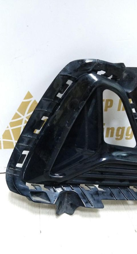 Накладка противотуманной фары ПТФ правой Hyundai Sonata 7 17-19 oem 86522e6700 Накладка противотуманной фары ПТФ правой Hyundai Sonata 7 17-19 oem 86522e6700