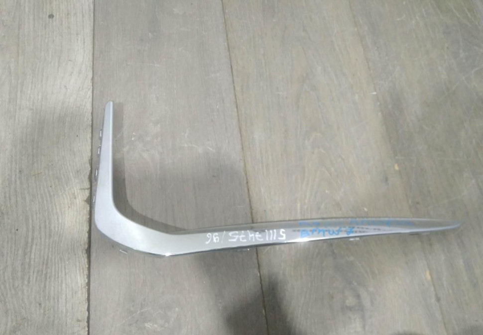 Молдинг переднего бампера правый бу BMW 7 G11 рестайлинг OEM 51117475196