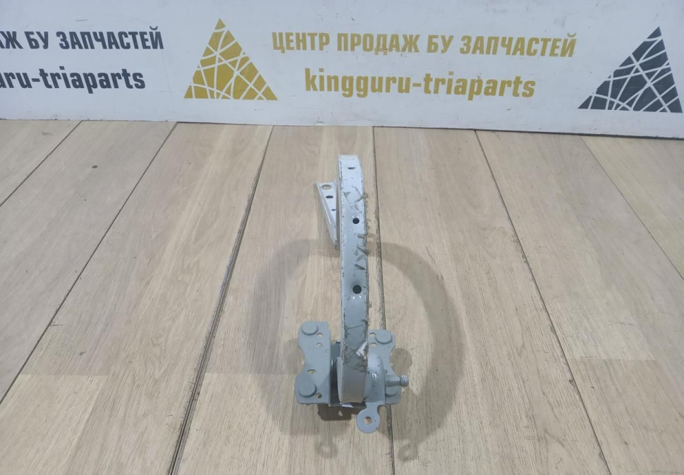 Петля крышки багажника правая бу BMW 5 G30 OEM 41007440698 7366398 Петля крышки багажника правая бу BMW 5 G30 OEM 41007440698 7366398