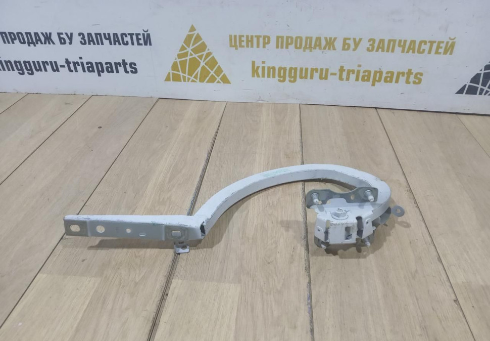 Петля крышки багажника правая бу BMW 5 G30 OEM 41007440698 7366398 Петля крышки багажника правая бу BMW 5 G30 OEM 41007440698 7366398