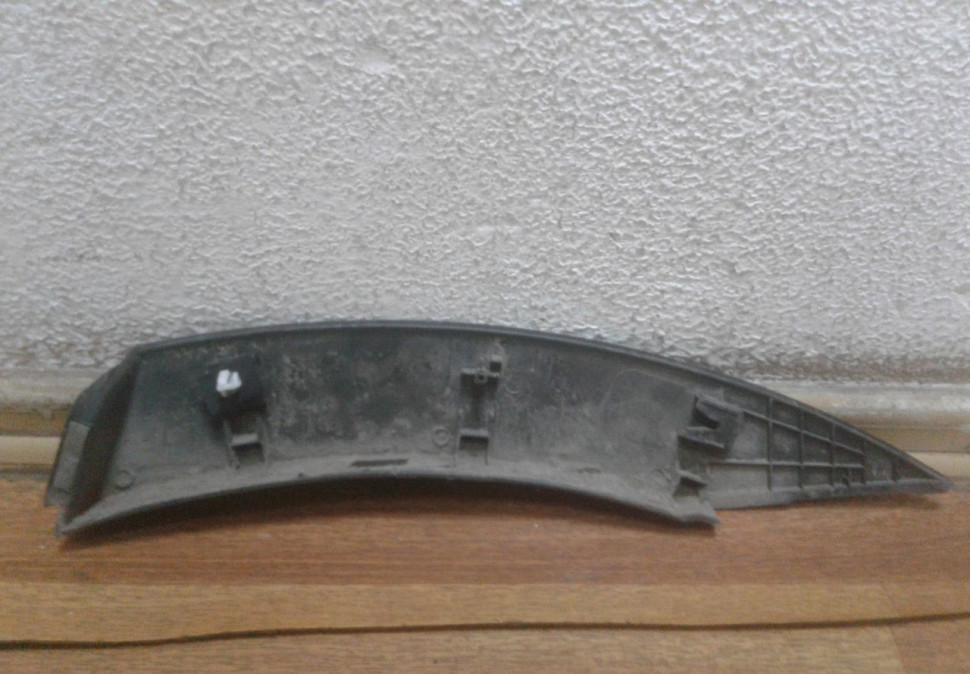 Накладка крыла задняя правая Hyundai Santa Fe 3 oem 877422w000