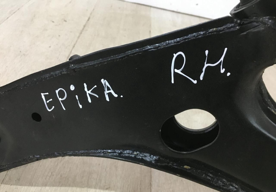 Рычаг передний правый Chevrolet Epica 2006-2012 oem 96970077