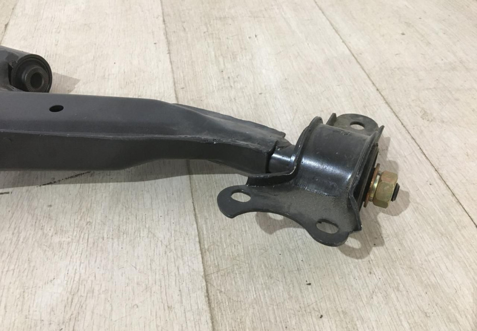Рычаг передний правый Chevrolet Epica 2006-2012 oem 96970077
