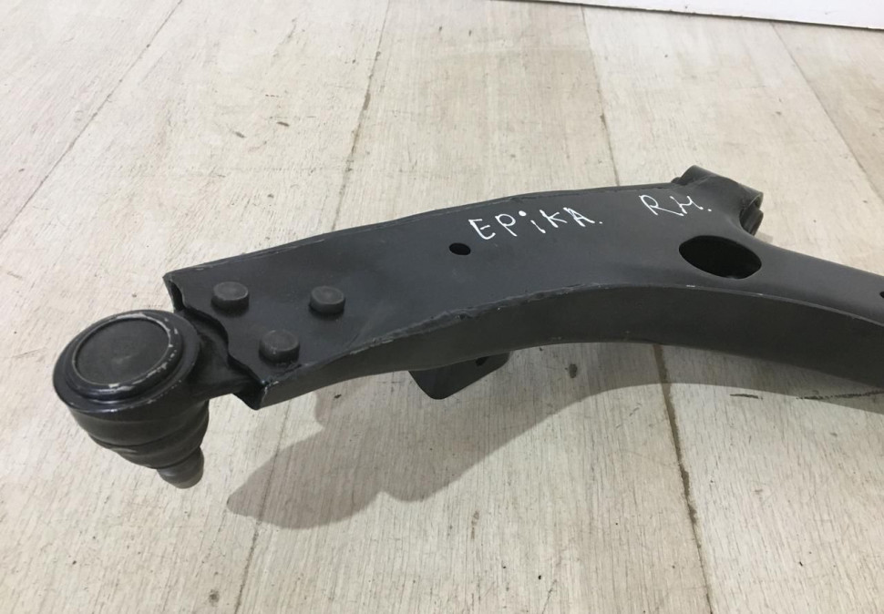 Рычаг передний правый Chevrolet Epica 2006-2012 oem 96970077