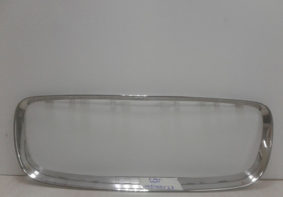 Хром решетки радиатора Jaguar F-Pace oem HK83018K28 (слом.2креп.)