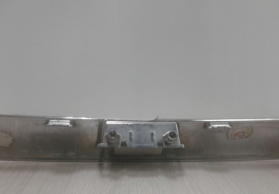 Хром решетки радиатора Jaguar F-Pace oem HK83018K28 (слом.2креп.) Хром решетки радиатора Jaguar F-Pace oem HK83018K28 (слом.2креп.)