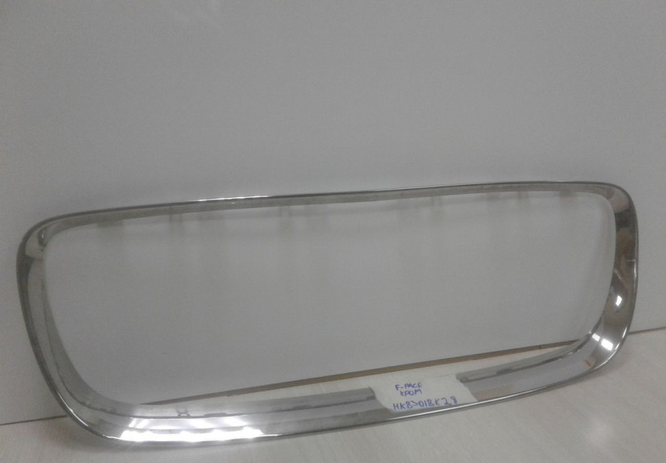 Хром решетки радиатора Jaguar F-Pace oem HK83018K28 (слом.2креп.) Хром решетки радиатора Jaguar F-Pace oem HK83018K28 (слом.2креп.)