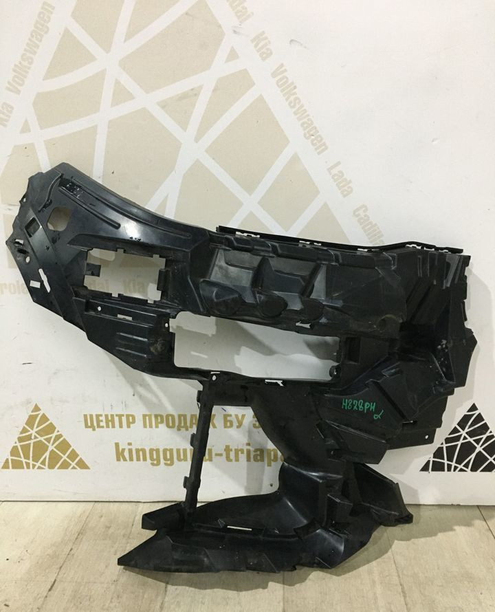 Кронштейн противотуманной фары правый BMW X7 G07 M-Pack OEM 51118069892