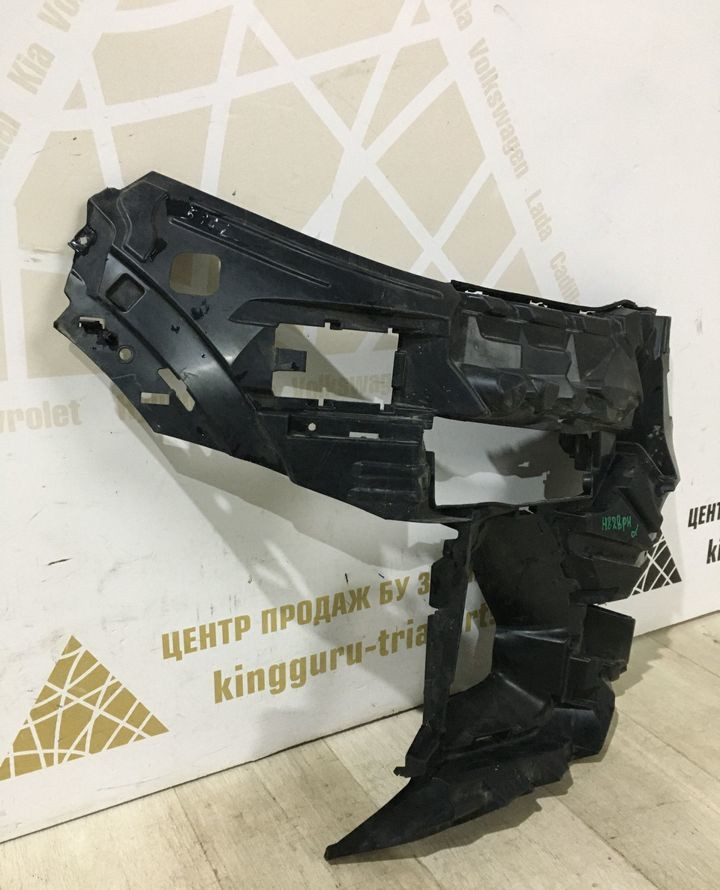 Кронштейн противотуманной фары правый BMW X7 G07 M-Pack OEM 51118069892 Кронштейн противотуманной фары правый BMW X7 G07 M-Pack OEM 51118069892