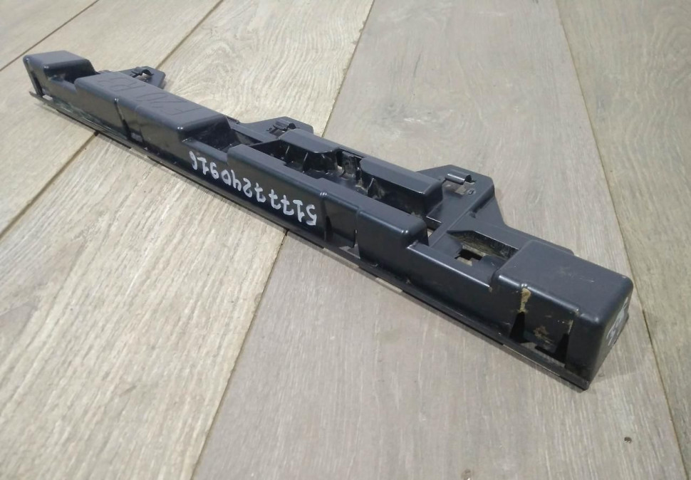 Кронштейн порога правый бу BMW 1 F20 OEM 51777240916 Кронштейн порога правый бу BMW 1 F20 OEM 51777240916