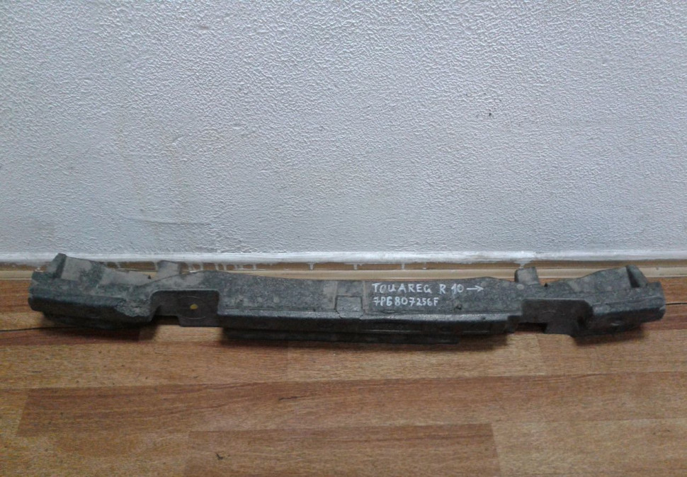 Абсорбер заднего бампера Volkswagen Touareg NF (10>) (слом. часть., трещ) oem 7p6807265f