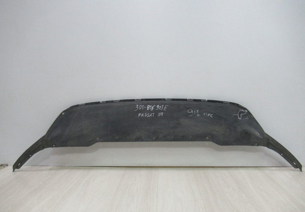Спойлер переднего бампера Volkswagen Passat B8 oem 3g0805903a (Дефект)