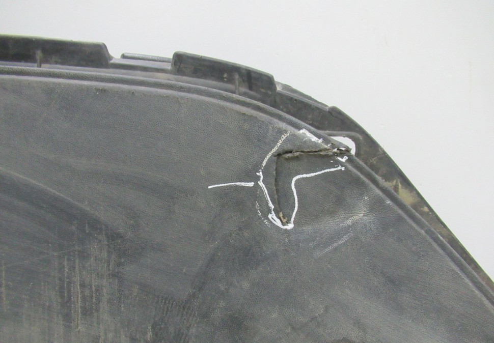 Спойлер переднего бампера Volkswagen Passat B8 oem 3g0805903a (Дефект)
