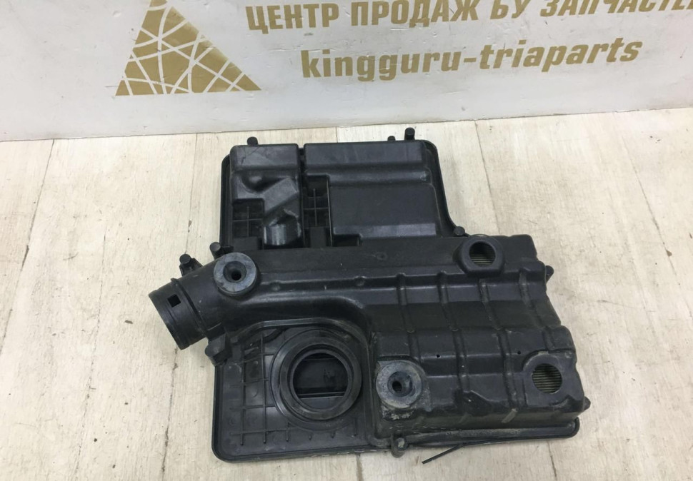 Корпус воздушного фильтра Skoda Rapid OEM 04E129607A