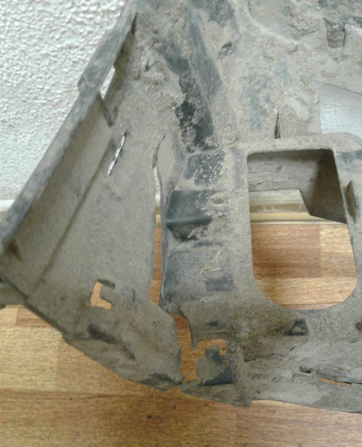 Спойлер переднего бампера Volkswagen Tiguan 2 (трещина) oem 5na805903 Спойлер переднего бампера Volkswagen Tiguan 2 (трещина) oem 5na805903