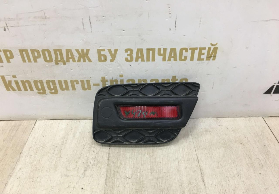 Вставка заднего бампера левая Renault Sandero Stepway 2 OEM 850772430R