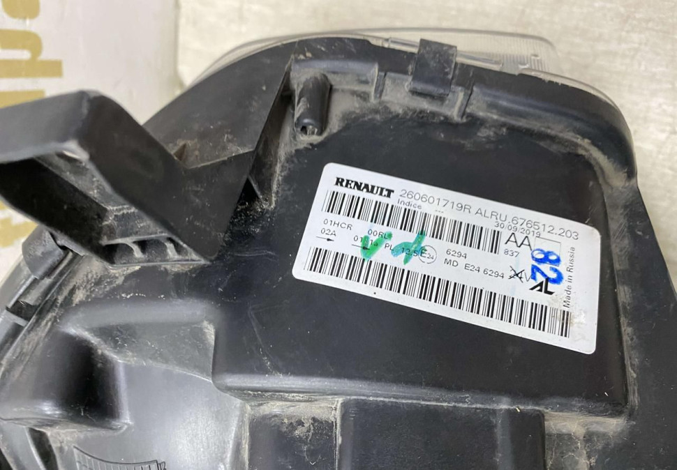 Фара левая Renault Logan 2 рестайлинг OEM 260601719R