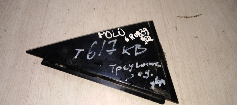 Накладка рамки задней правой двери Volkswagen Polo 5 09-20 oem 6RU839902