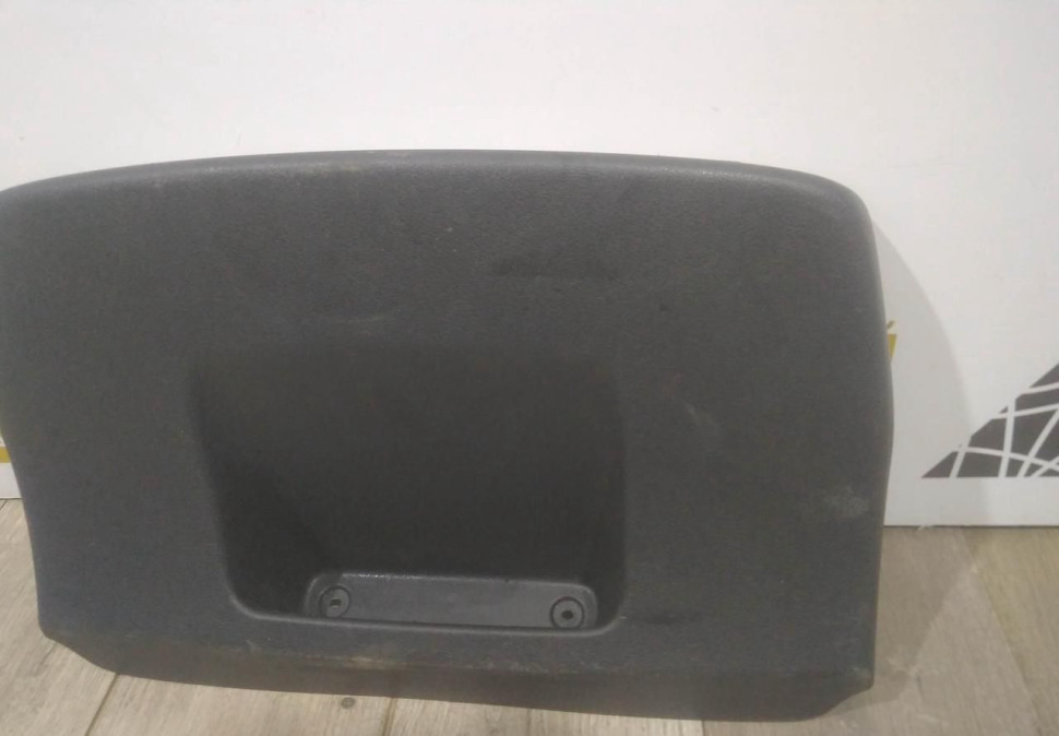 Обивка крышки багажника бу Renault Sandero 2 OEM 909006002R Обивка крышки багажника бу Renault Sandero 2 OEM 909006002R