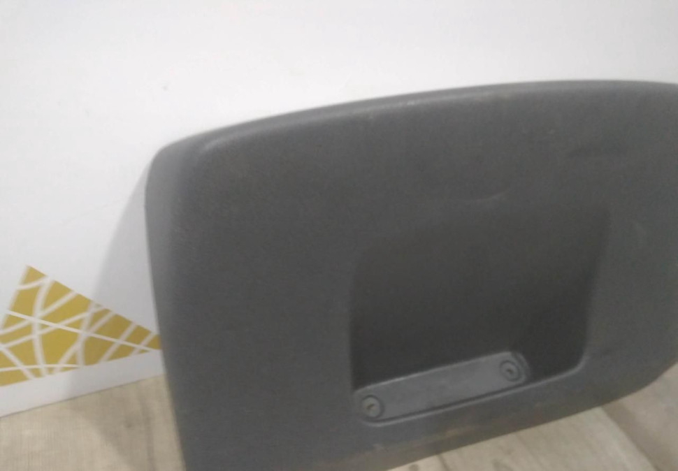 Обивка крышки багажника бу Renault Sandero 2 OEM 909006002R Обивка крышки багажника бу Renault Sandero 2 OEM 909006002R