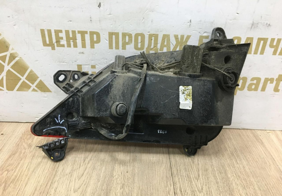 Противотуманный фонарь задний правый Hyundai Santa Fe 4 2018> oem 92406s1100