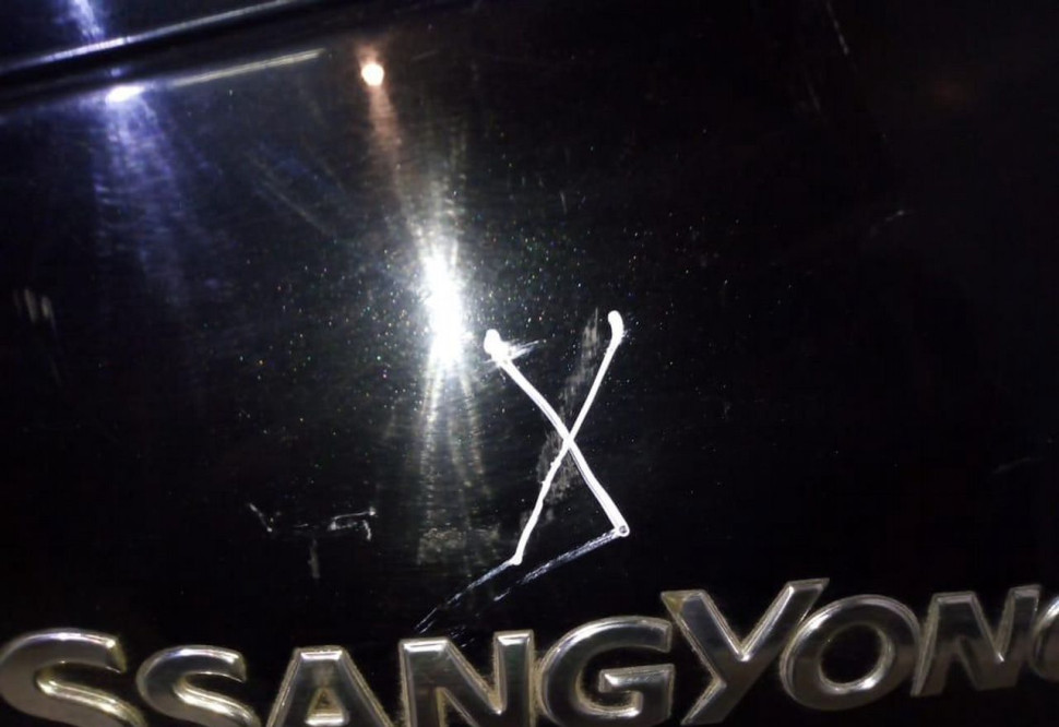 Крышка багажника Ssangyong Rexton oem 6401108320 (скл-3)