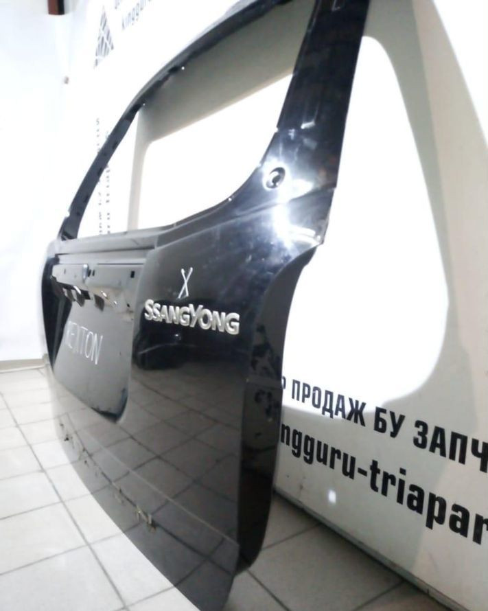 Крышка багажника Ssangyong Rexton oem 6401108320 (скл-3)
