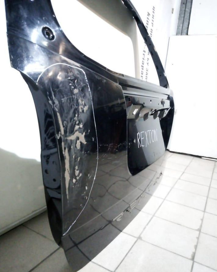 Крышка багажника Ssangyong Rexton oem 6401108320 (скл-3)
