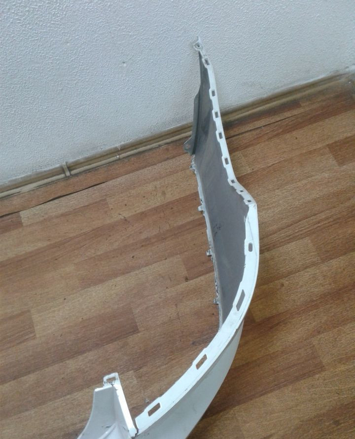 Бампер задний Volkswagen Passat B8 oem 3g5807421 (мал. трещ., потертость)