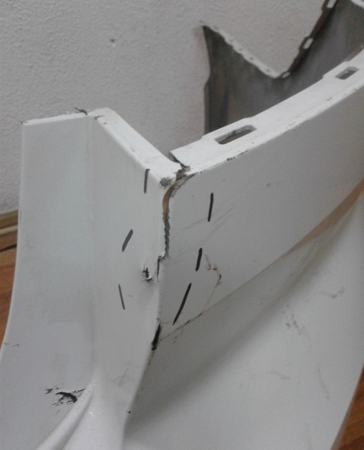 Бампер задний Volkswagen Passat B8 oem 3g5807421 (мал. трещ., потертость) Бампер задний Volkswagen Passat B8 oem 3g5807421 (мал. трещ., потертость)