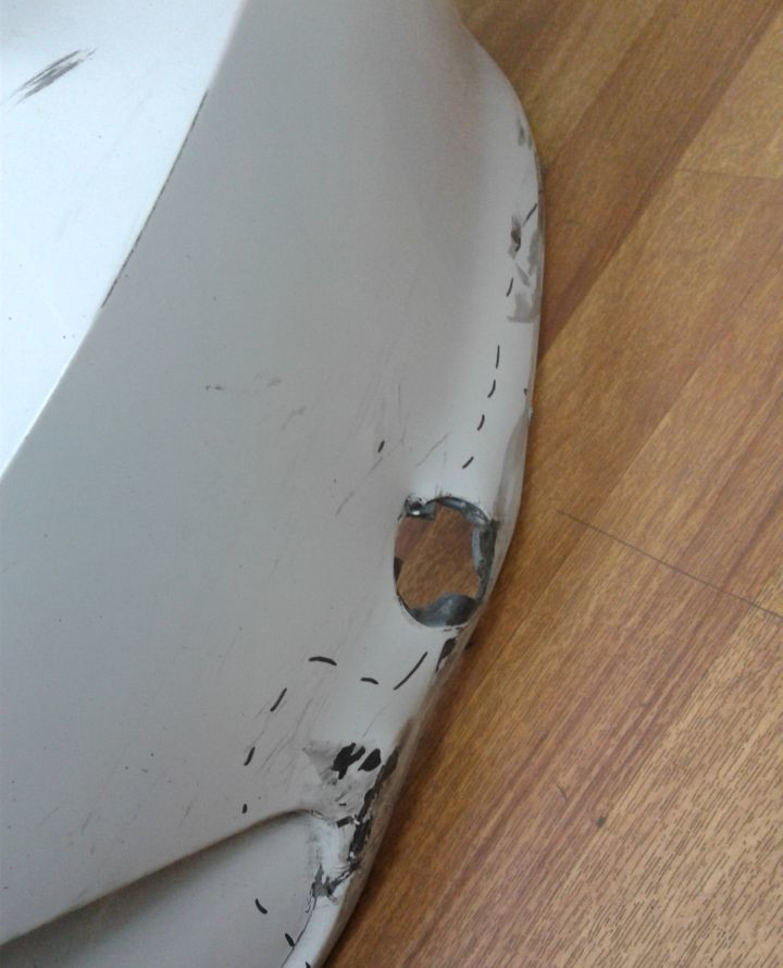 Бампер задний Volkswagen Passat B8 oem 3g5807421 (мал. трещ., потертость) Бампер задний Volkswagen Passat B8 oem 3g5807421 (мал. трещ., потертость)