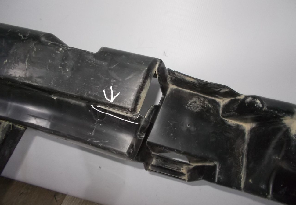 Усилитель заднего бампера бу Renault Duster до рестайлинг OEM 850903860R