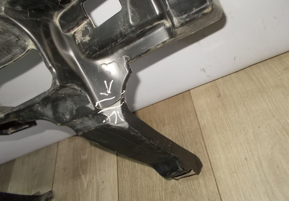 Усилитель заднего бампера бу Renault Duster до рестайлинг OEM 850903860R