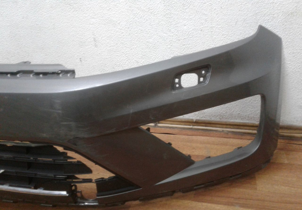 Бампер передний Volkswagen Touareg Nf 7p6807221D Бампер передний Volkswagen Touareg Nf 7p6807221D