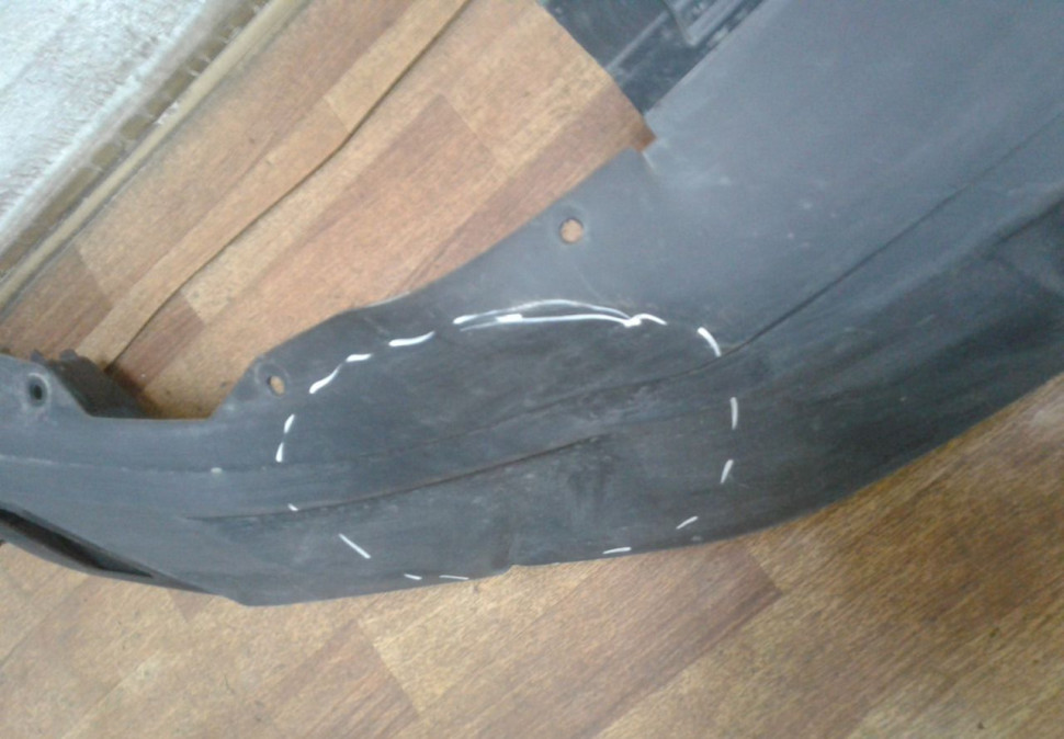 Спойлер переднего бампера Volkswagen Tiguan 2 oem 5NR805903 (вмятина)