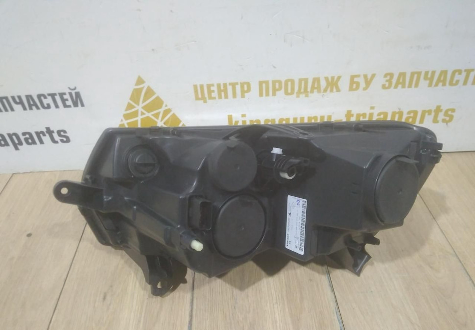 Фара правая Renault Logan 2 OEM 260106223R